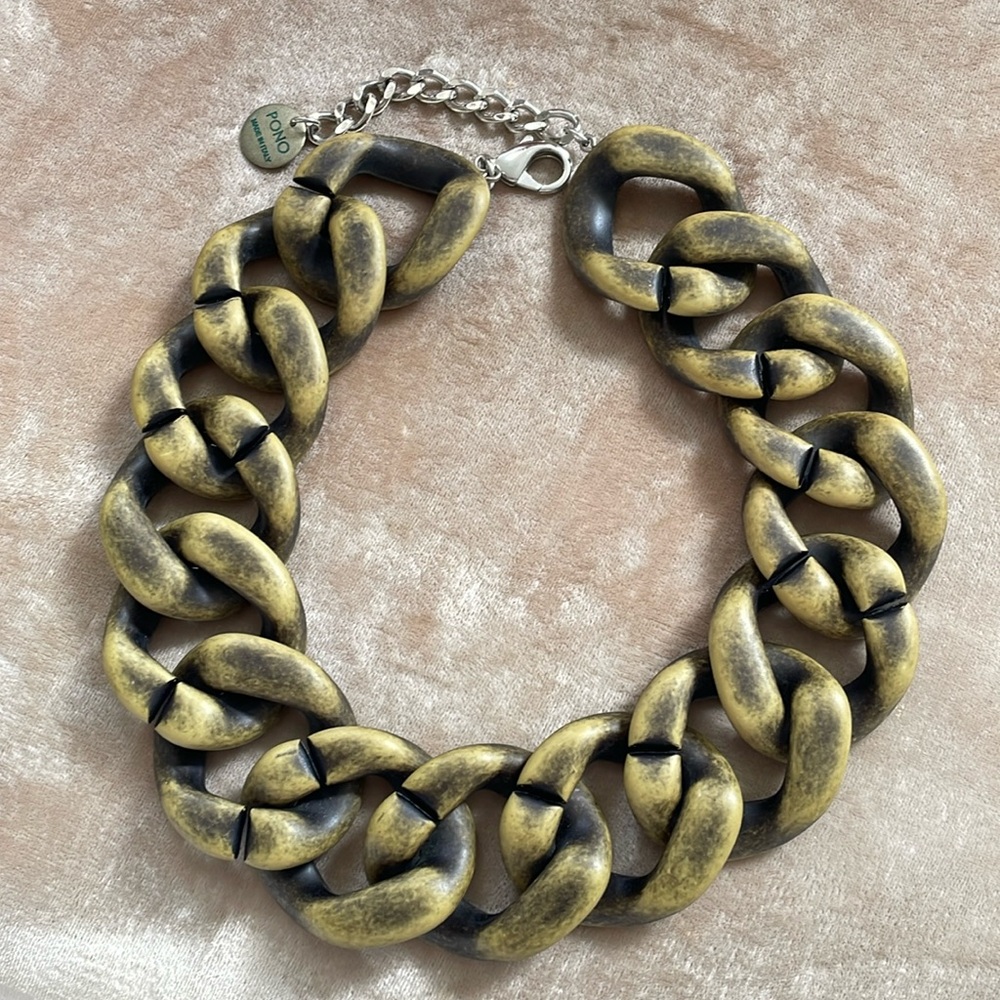 From Milan - resin chain necklace